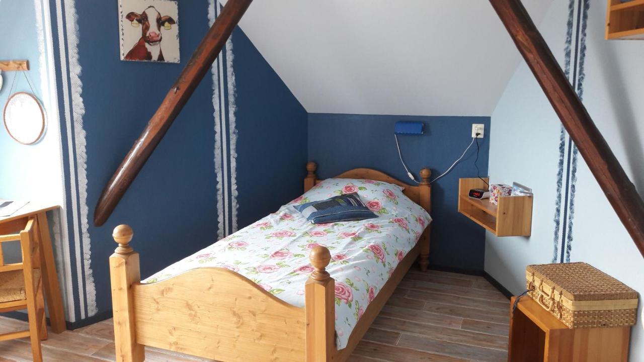 Bed & Breakfast “ Gastvrij Onthaal “ Een-West Exterior foto
