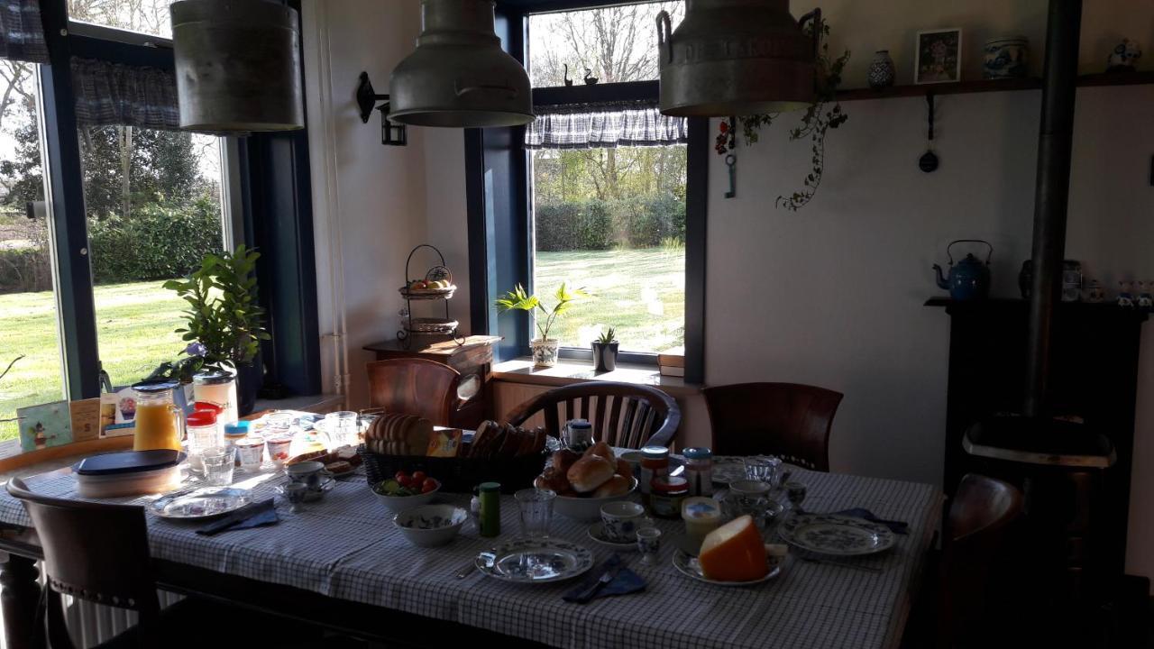 Bed & Breakfast “ Gastvrij Onthaal “ Een-West Exterior foto